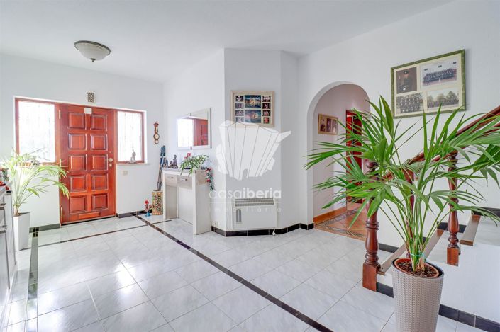 Image No.5-4 Bed House for sale