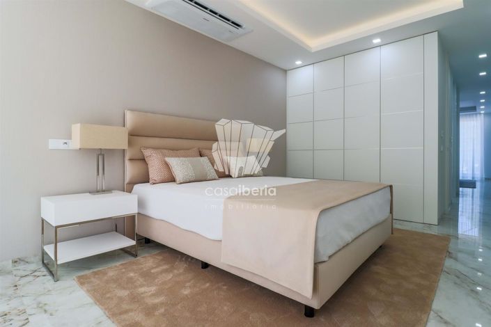 Image No.12-2 Bed Apartment for sale