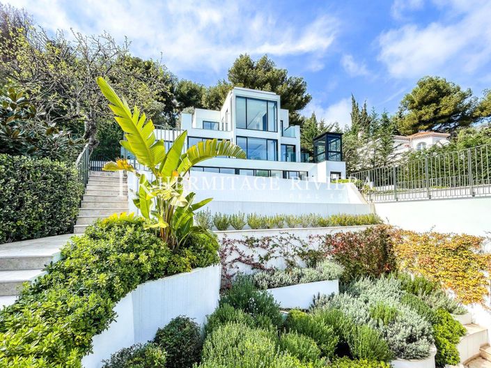 Image No.1-4 Bed House for sale
