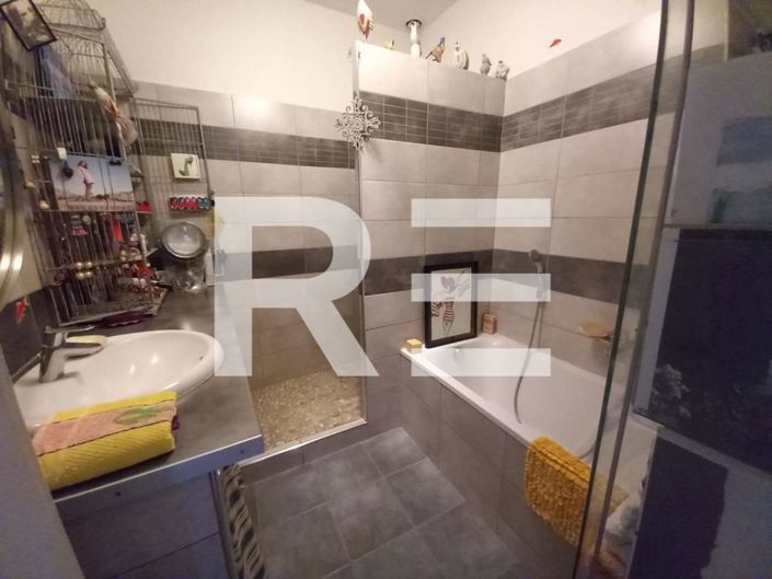 Image No.8-3 Bed Apartment for sale