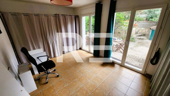 Image No.10-6 Bed House for sale