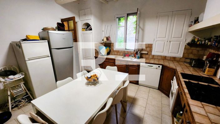 Image No.4-6 Bed House for sale