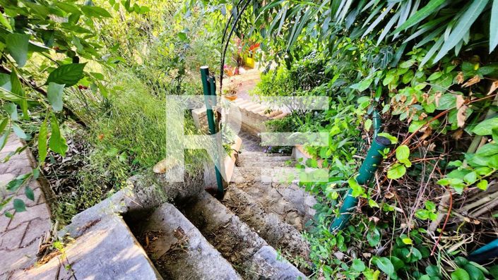 Image No.9-6 Bed House for sale