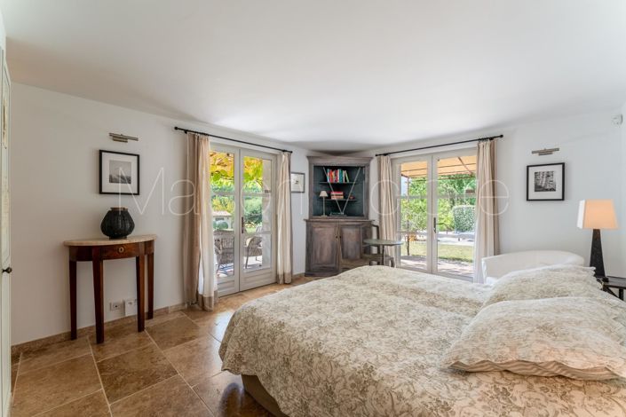 Image No.8-4 Bed House for sale