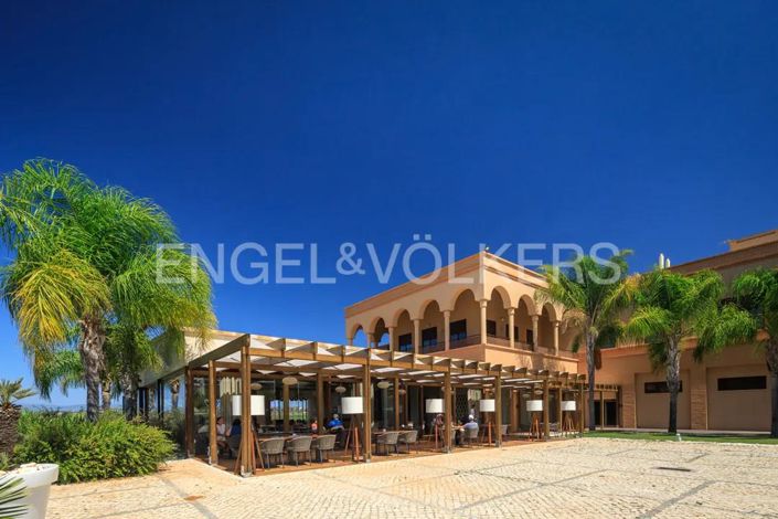 Image No.47-3 Bed Apartment for sale