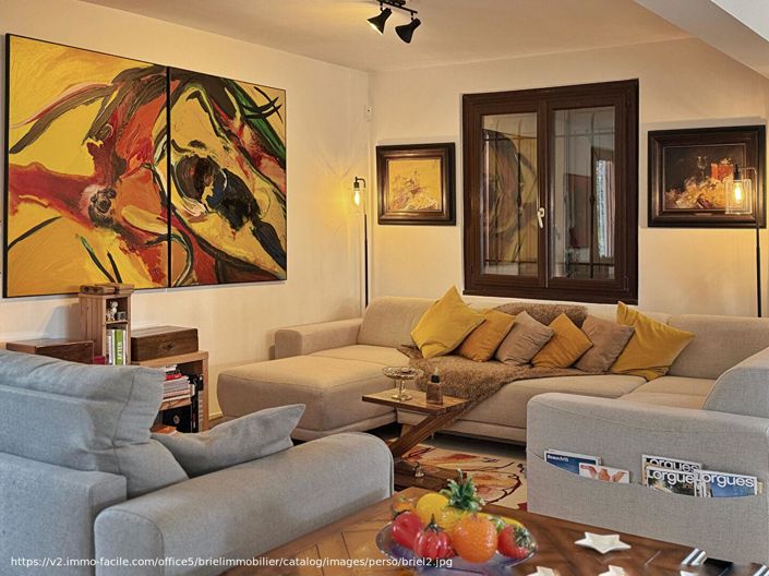 Image No.6-4 Bed House for sale