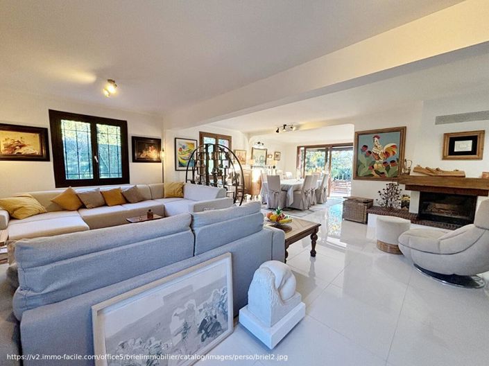 Image No.7-4 Bed House for sale