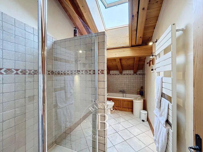 Image No.18-4 Bed House for sale