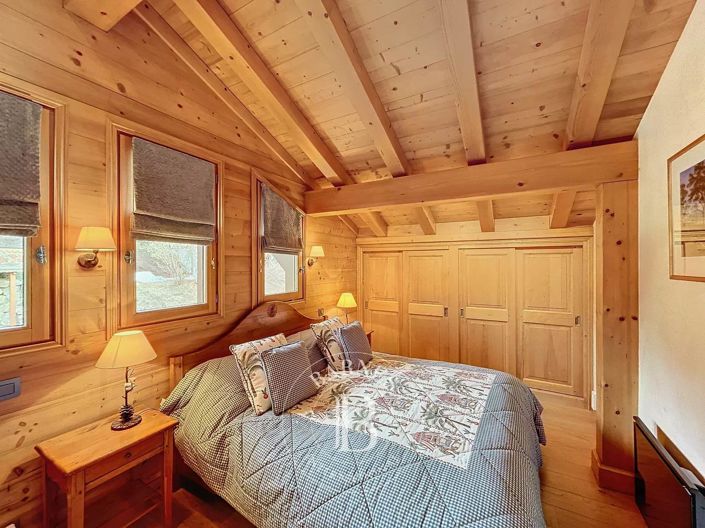 Image No.20-4 Bed House for sale