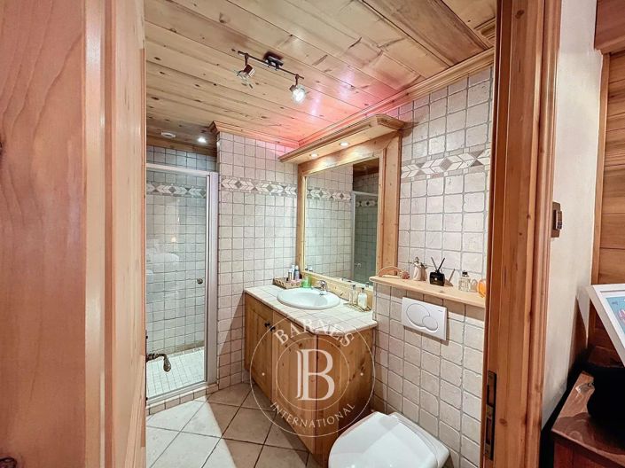 Image No.27-4 Bed House for sale