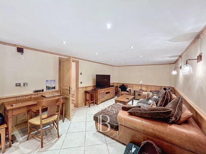 Image No.30-4 Bed House for sale