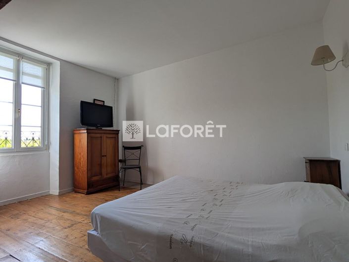 Image No.11-5 Bed Property for sale