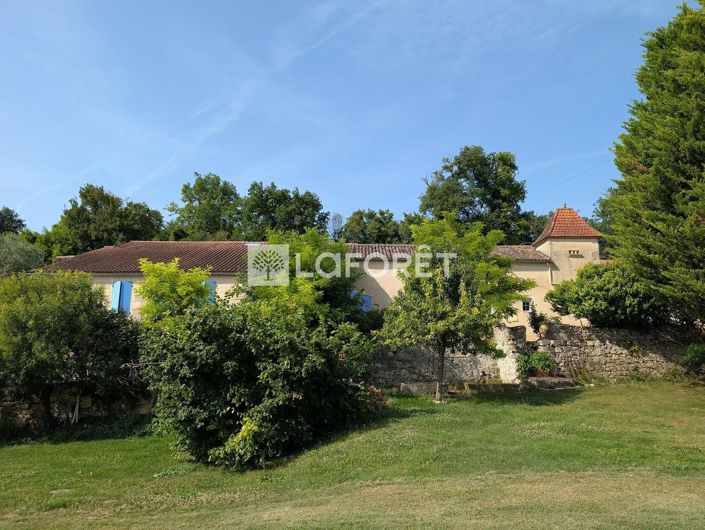 Image No.2-5 Bed Property for sale