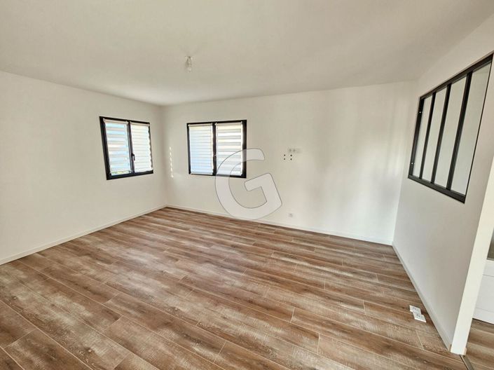 Image No.6-3 Bed House for sale