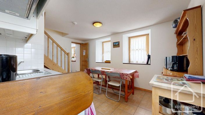 Image No.34-8 Bed Property for sale