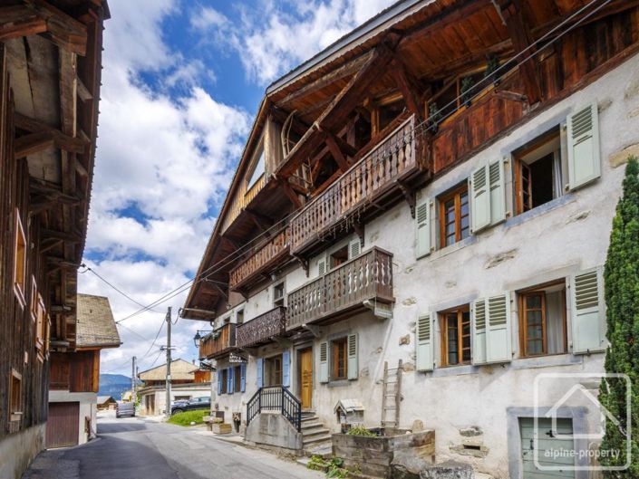 Image No.4-8 Bed Property for sale