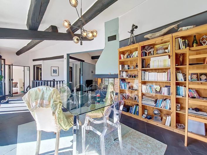 Image No.9-5 Bed House for sale