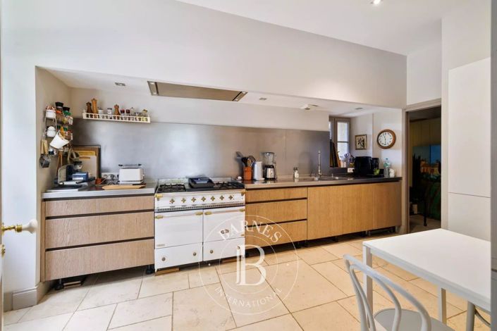 Image No.12-7 Bed House for sale