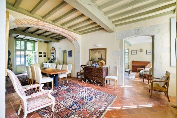 Image No.13-7 Bed House for sale