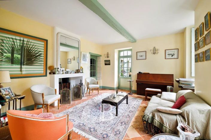 Image No.17-7 Bed House for sale