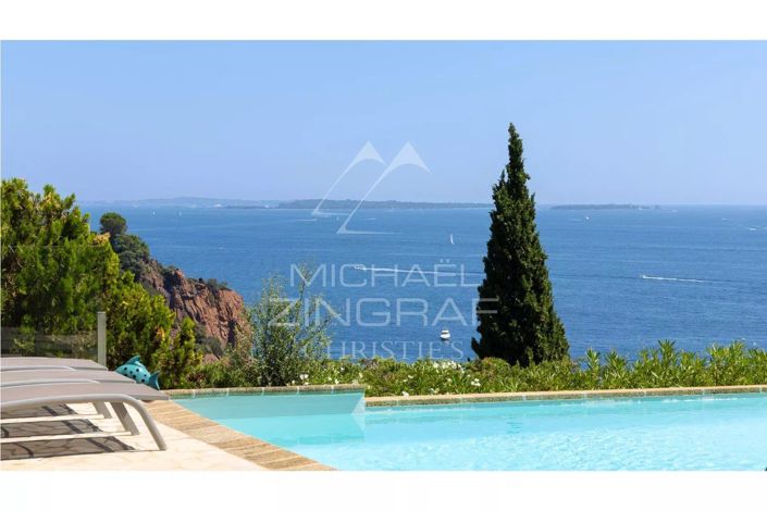 Image No.1-6 Bed House for sale