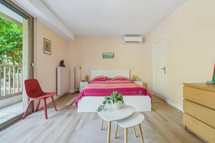 Image No.20-2 Bed Apartment for sale