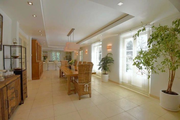 Image No.5-4 Bed House for sale