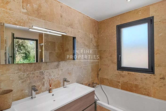 Image No.12-3 Bed House for sale