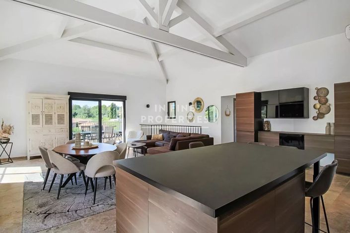 Image No.6-3 Bed House for sale