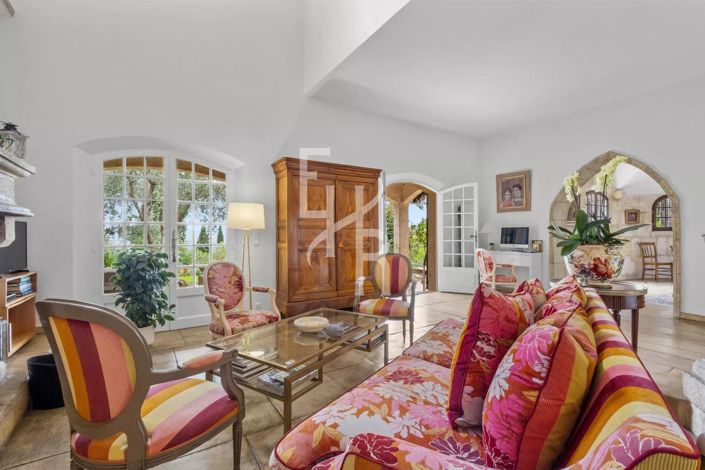 Image No.10-4 Bed House for sale