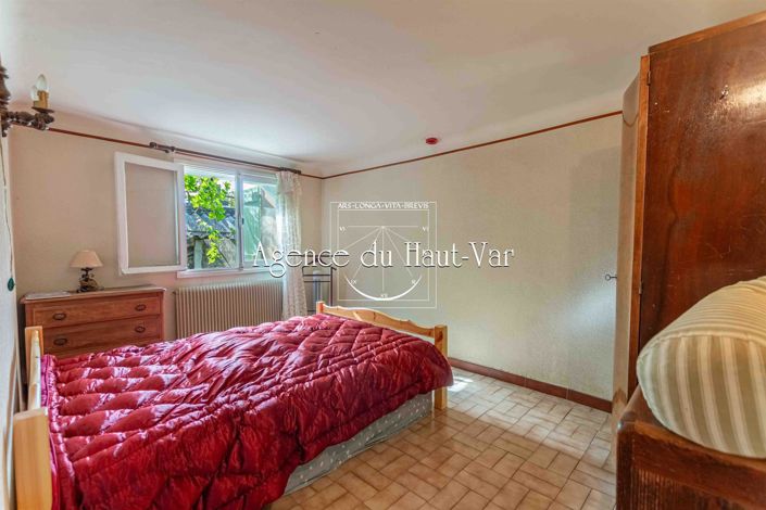 Image No.19-3 Bed House for sale