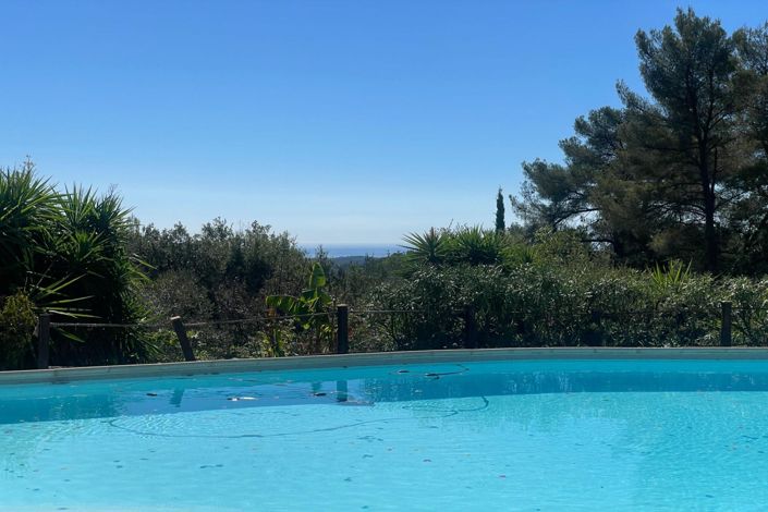 Image No.8-4 Bed House for sale