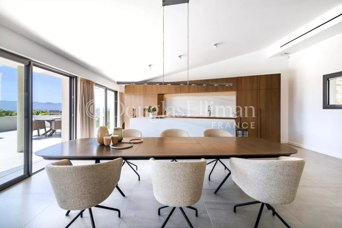 Image No.13-5 Bed House for sale