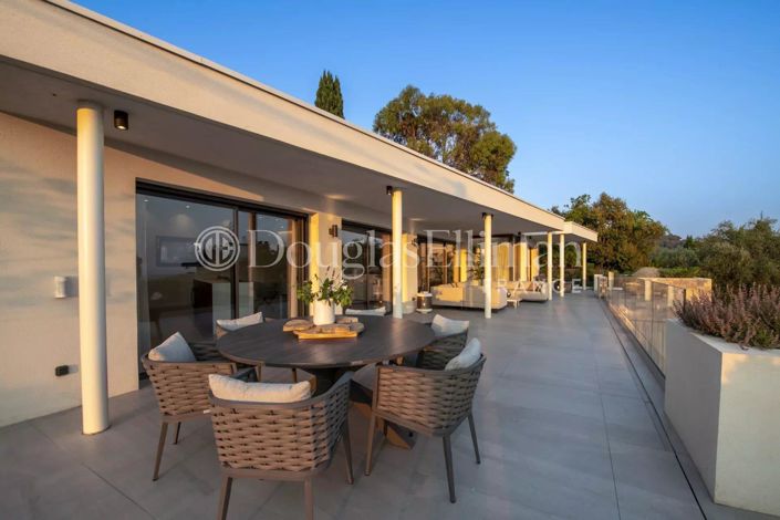 Image No.29-5 Bed House for sale