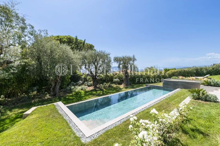 Image No.6-5 Bed House for sale