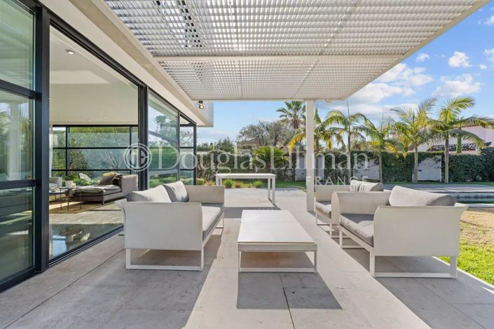 Image No.11-5 Bed House for sale