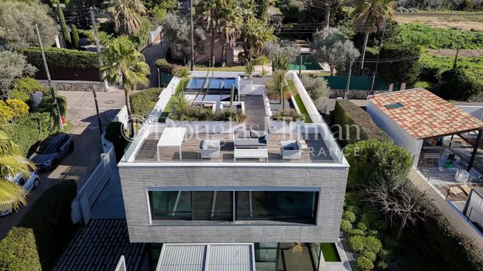 Image No.12-5 Bed House for sale