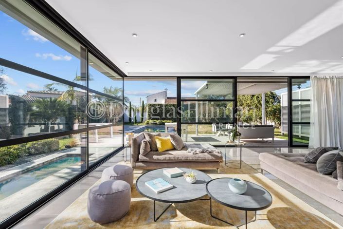 Image No.3-5 Bed House for sale