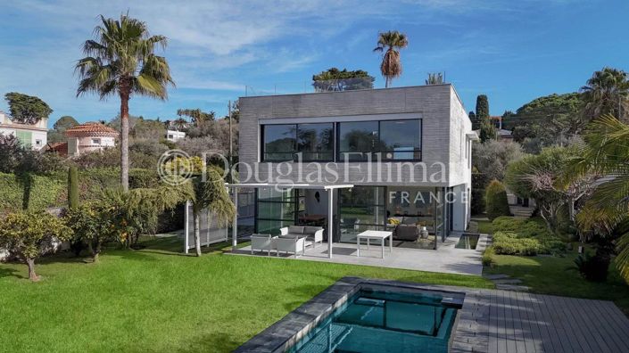 Image No.5-5 Bed House for sale