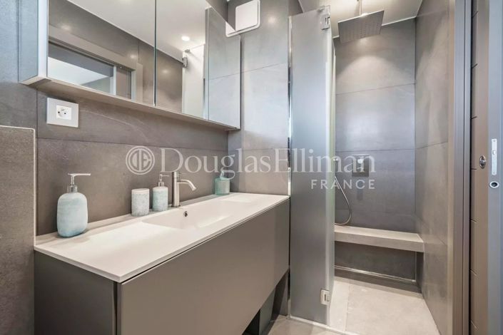 Image No.9-3 Bed Apartment for sale