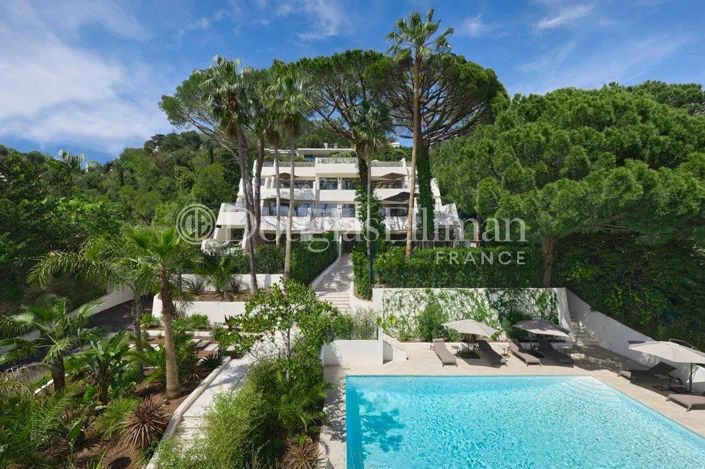 Image No.20-4 Bed Apartment for sale