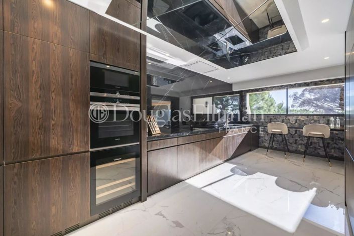 Image No.9-4 Bed Apartment for sale