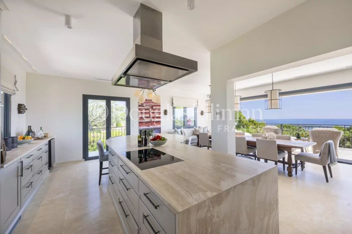 Image No.5-5 Bed House for sale