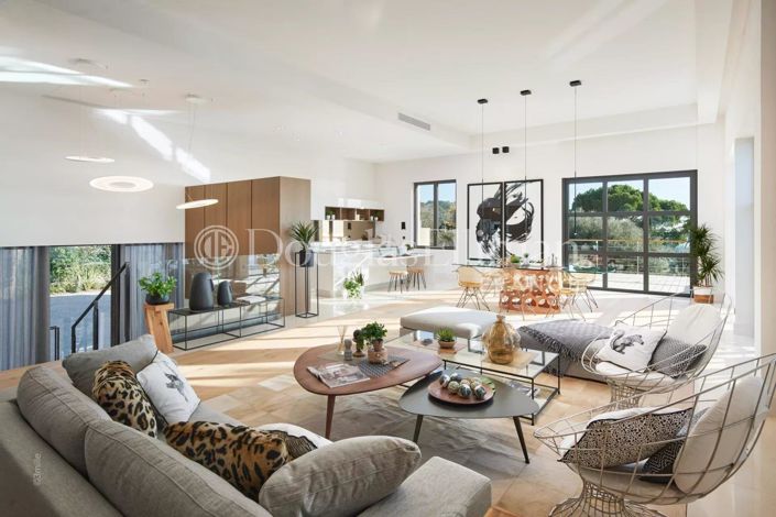 Image No.4-5 Bed House for sale