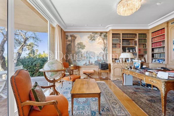 Image No.10-6 Bed House for sale