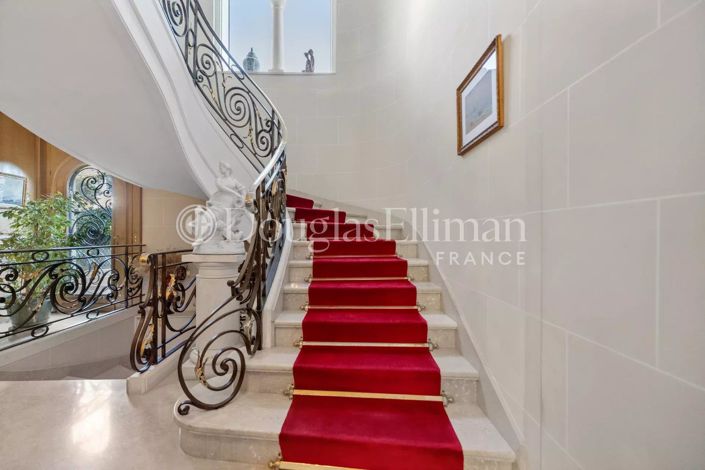 Image No.14-6 Bed House for sale