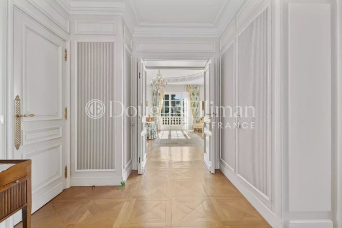 Image No.19-6 Bed House for sale