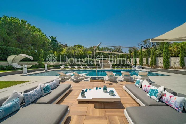 Image No.4-6 Bed House for sale