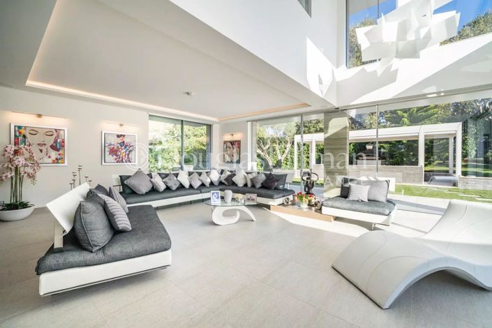 Image No.7-6 Bed House for sale