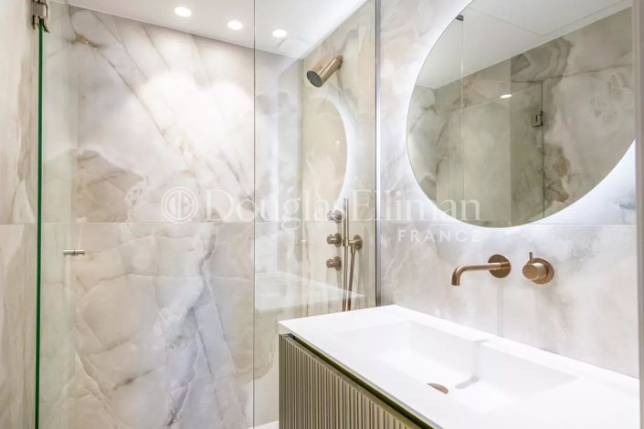 Image No.9-3 Bed Apartment for sale